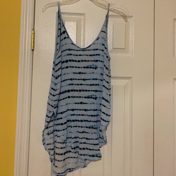 nollie blue flowy tank top - small - Picture 1 of 1